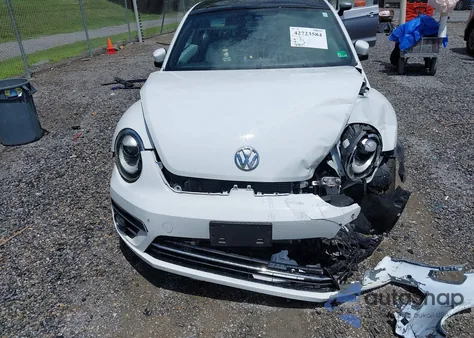 2018 Volkswagen Beetle 2.0T Se z USA, uszkodzony, nr VIN 3VWJD7AT5JM726605